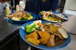 Pub feeds at The Yungaburra Hotel
